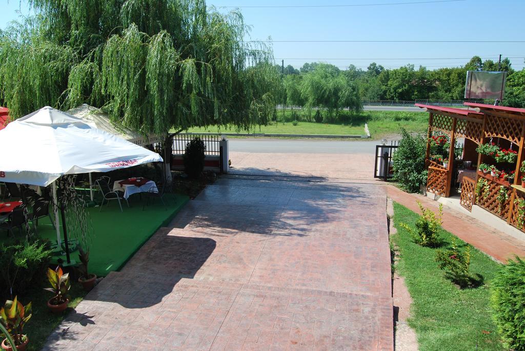 Motel Didona B Sendreni Экстерьер фото